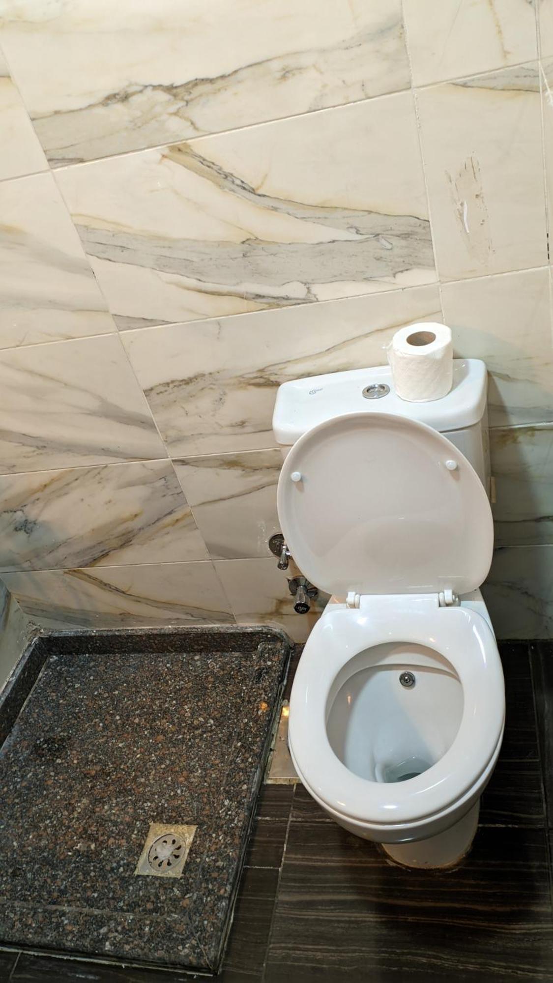 Royal Crown Hotel عائلات فقط Alexandria Bagian luar foto